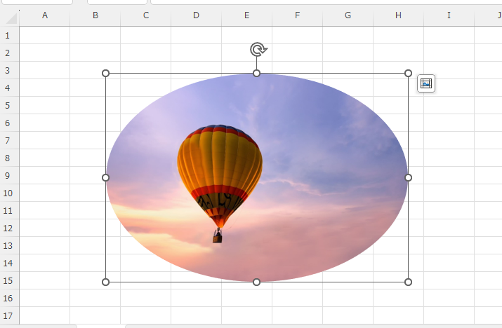 画像を図形に合わせてトリミングすることができる